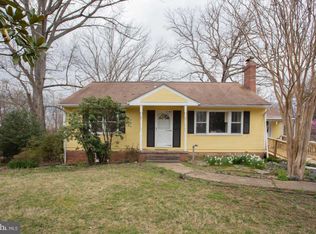 4600 Village Dr, Fairfax, VA 22030