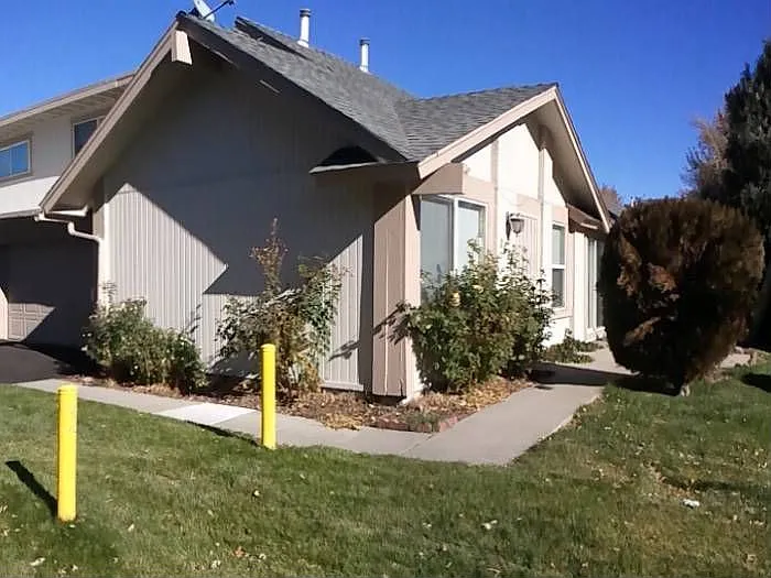 1577 York Way photo 1