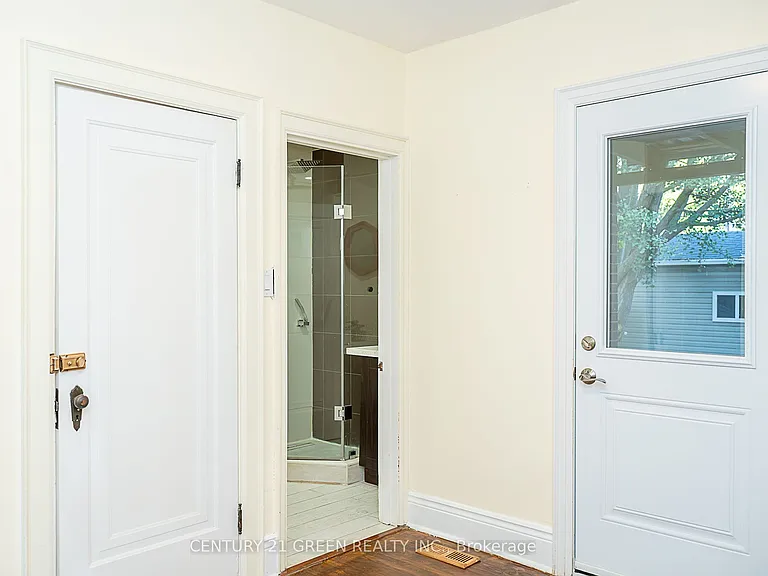 41 Paradise Rd S — Photo 14