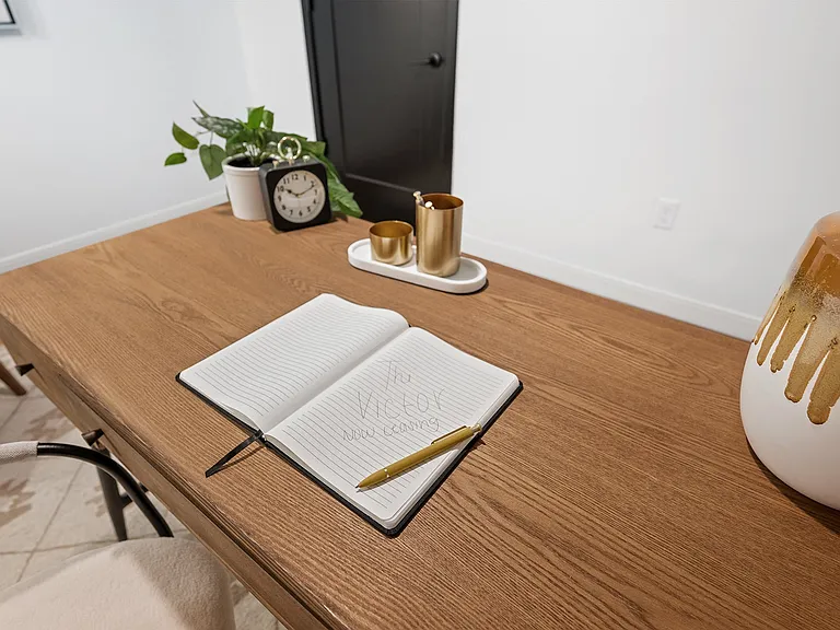 The Victor Luxury Apartments — Photo 13