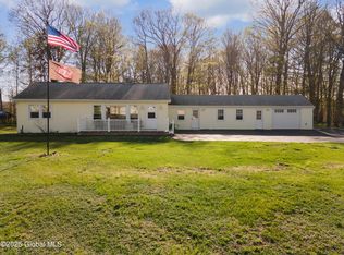 2977 River Rd, Melrose, NY 12121
