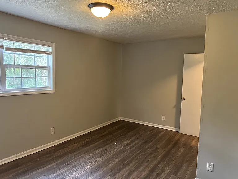 390 Cowan St #394 — Photo 24