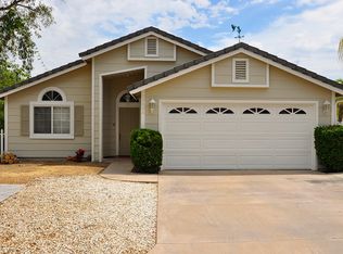 22006 W San Joaquin Dr, Canyon Lake, CA 92587