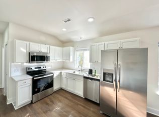 1940 W Cadmus Rd #102, Adrian, MI 49221