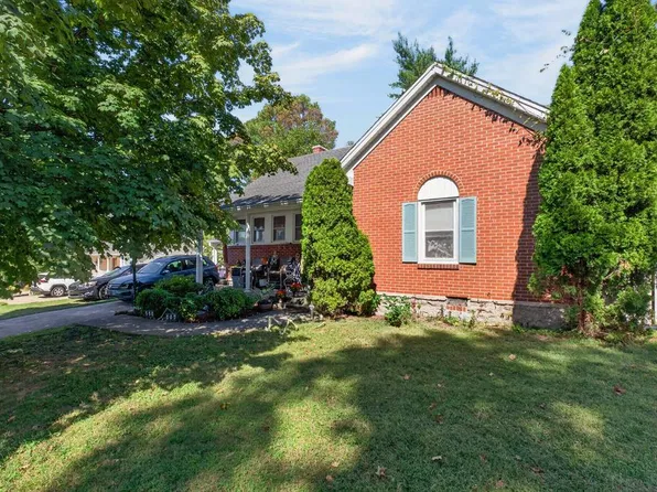 635 Jefferson Ave E, Carthage, TN 37030