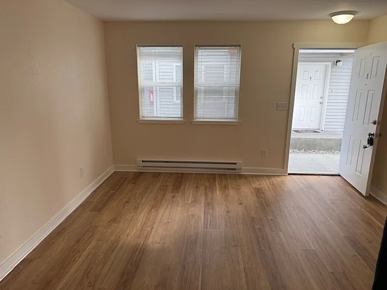 3208 Hoyt AVE Everett, WA 98021 — Photo 4