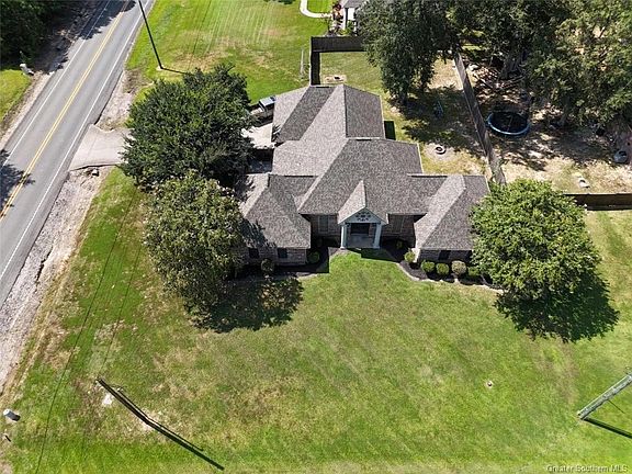 2nd image of 2803 Kari Ln