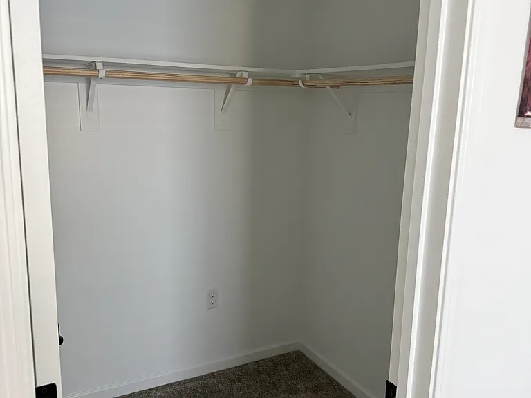 Silver Cloud Ct — Photo 2