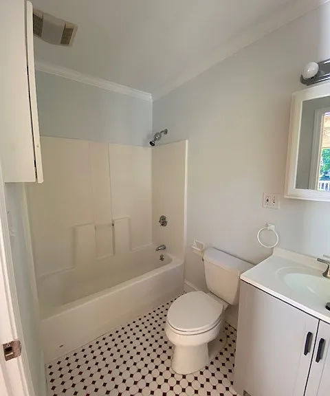371 Lexington St #2 — Photo 4