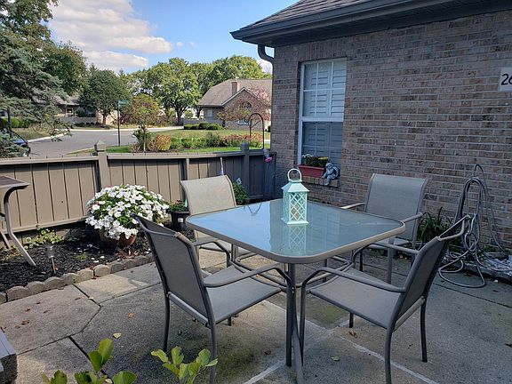 4th image of 267 Windemere Pl