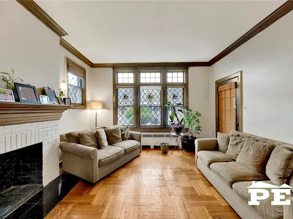 1743 East 33rd Street image 4 of 34