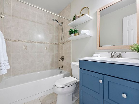 2nd image of 2047 NW 45th Ave