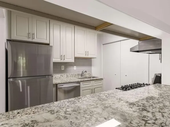 1020 Dunbar Dr, Atlanta, GA 30338
