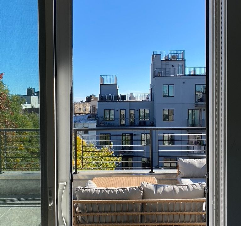 1st image of 20 Melrose St #4R