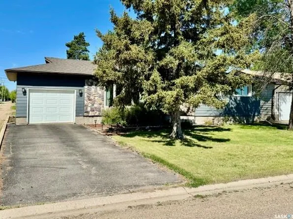 503 2nd STREET NE, Watson, SK S0K 4V0