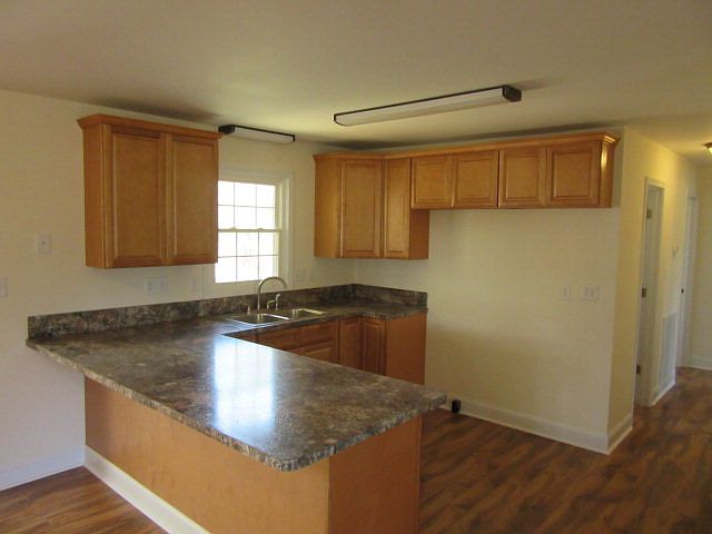 1st image of 2113 Fernwood Dr
