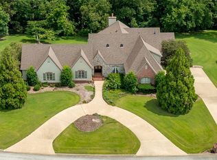 11092 Timarron Dr, Bentonville, AR 72712