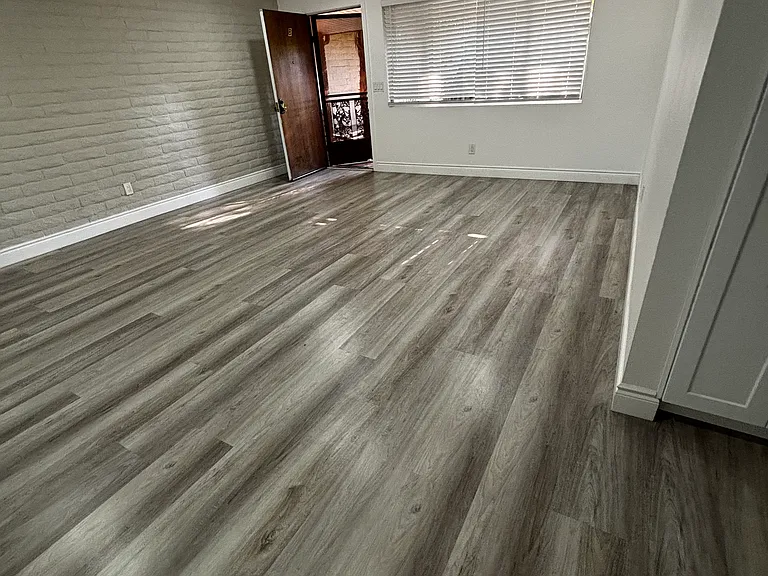 145 W Grove St #B — Photo 12