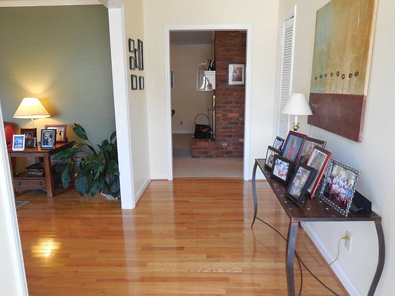 4th image of 1503 Meadowview Ln