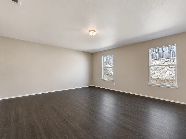 5140 Glen Eden Dr — Photo 2