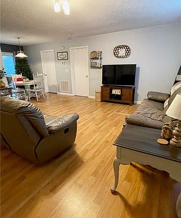 4th image of 5115 36th Street Dr NE