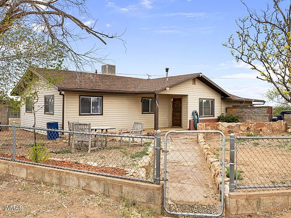 5th image of 3834 Serra Way
