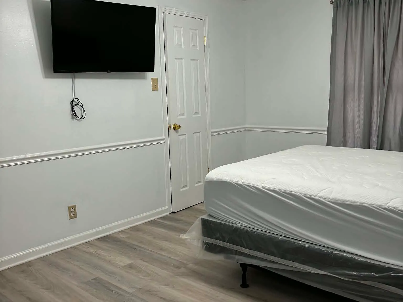 124 Vega Dr — Photo 2