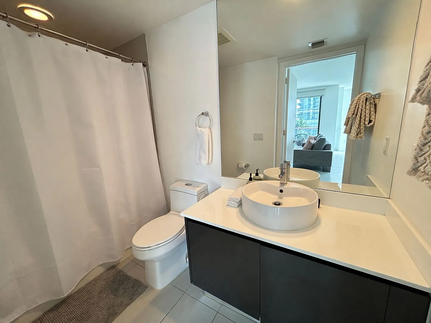1 bed, 551 sqft, $2,995 — Photo 4
