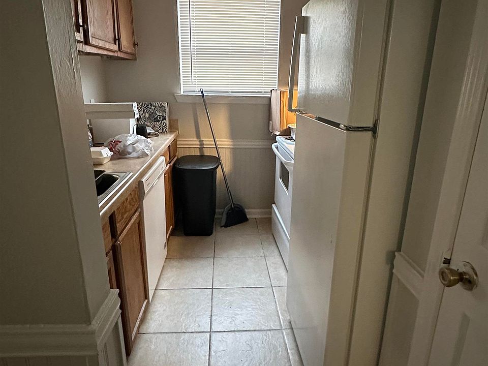 2nd image of 3463/3465 Yorkfield Dr