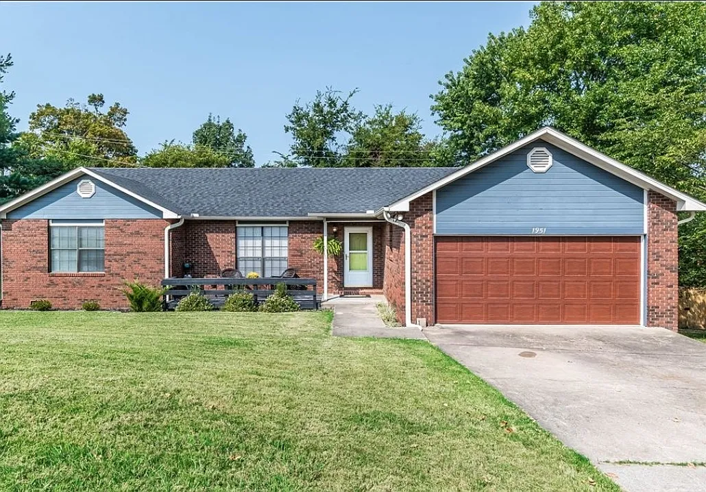 1951 N Lisa Ln — Photo 1