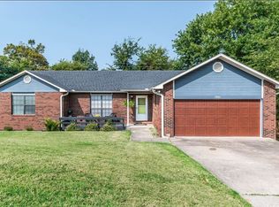1951 N Lisa Ln, Fayetteville, AR 72703