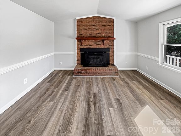 2nd image of 4340 Gelinda Ct