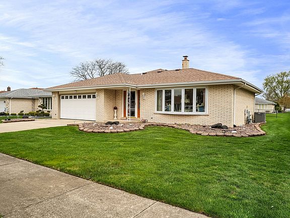 2nd image of 7654 Chestnut Dr