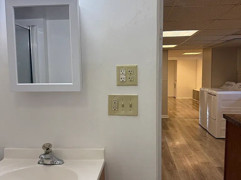 18 Lily St #BASEMENT — Photo 12