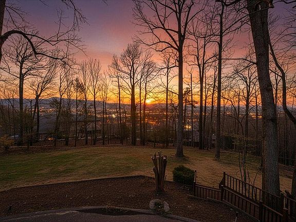 4th image of 6780 Hidden Woods Dr