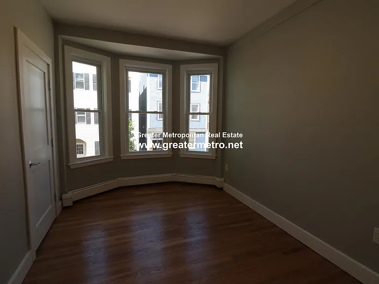 535 E 8th St #3 — Photo 5