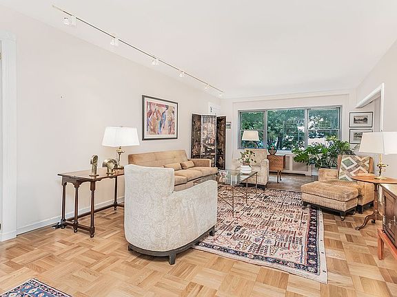 3rd image of 3515 Henry Hudson Pkwy W APT 3A