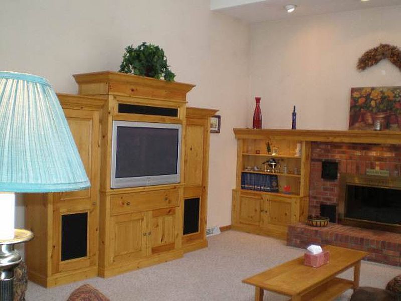 4th image of 13 KNOLLWOOD Drive