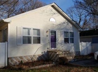 77 Margaret Dr, Coram, NY 11727