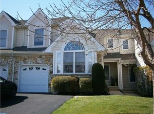 31 Grandview Dr, Ivyland, PA 18974