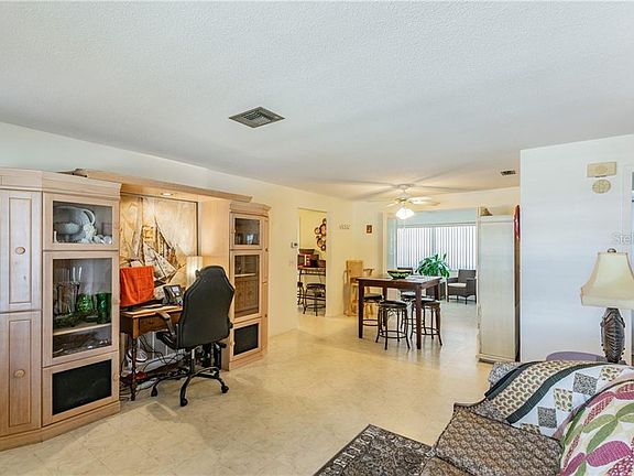 4th image of 1594 Eunice Ln