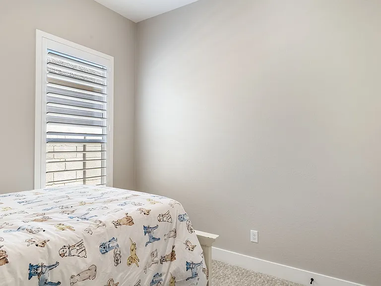 1725 E Questa Dr — Photo 59