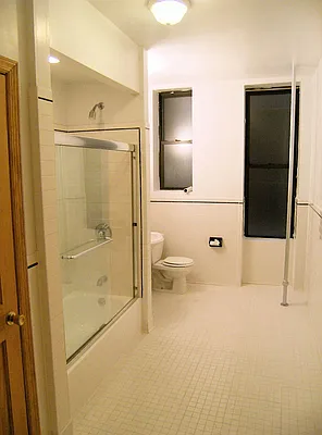 Rented by City Connections Realty | media 9