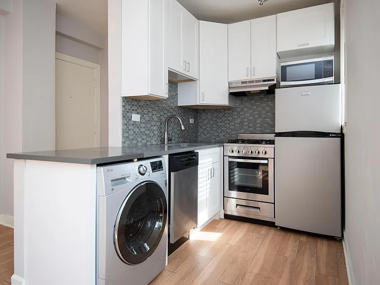 511 W Belmont Ave #70 — Photo 1