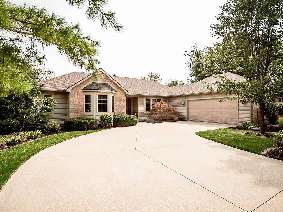 1st image of 241 S Cross Creek Way