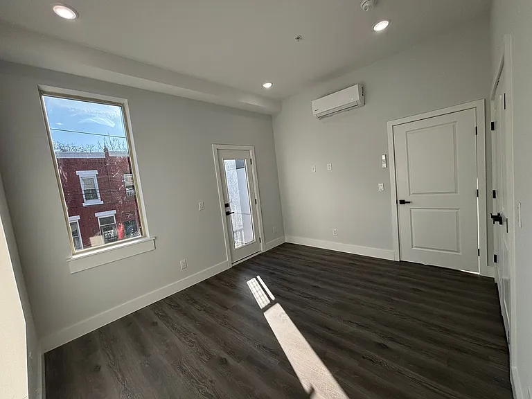 1515-19 W Dauphin St #3 — Photo 5