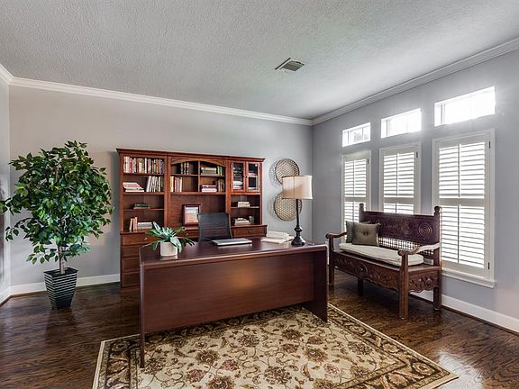 2nd image of 5926 Autumn Dogwood Way