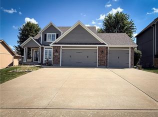 1517 Johnston Dr, Raymore, MO 64083