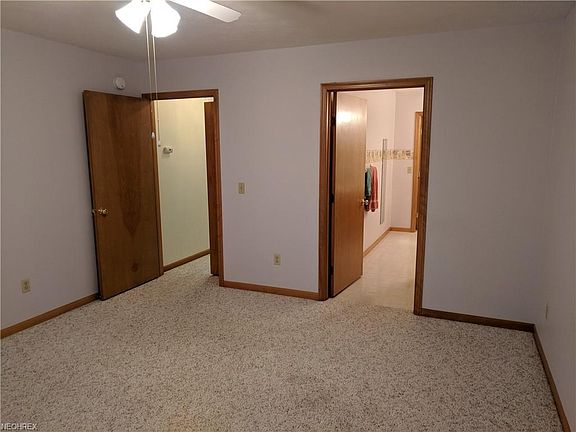 5th image of 702 Dogwood Dr