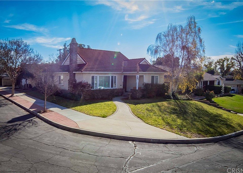 1st image of 618 Cornell Dr